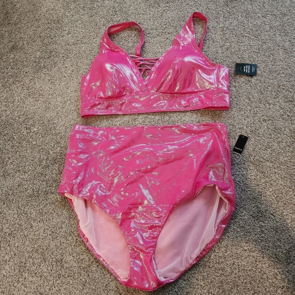 ISO: Torrid pink bikini in size 1 - Picture 1 of 1